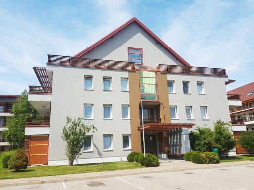 Red Rose Apartment - Housity