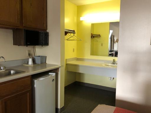 Salt Creek Inn - Housity