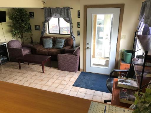 Salt Creek Inn - Housity
