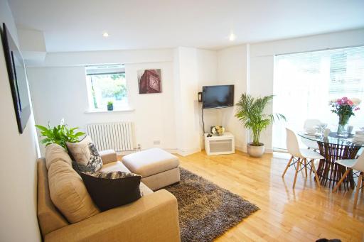 Superior Canary Wharf O2 Arena 2Bed Apartment - Netflix & Parking - Housity