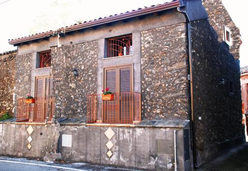 Etna Casa Llera-Antica casa siciliana - Housity