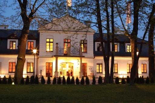 Hotel Dwór Kościuszko - Housity