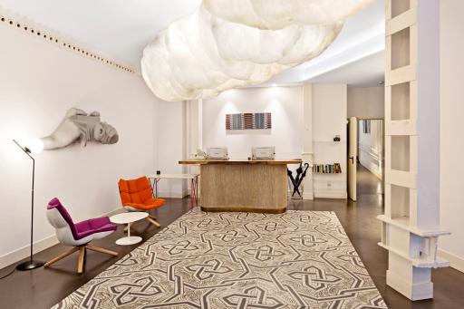 One Shot Prado 23 - Housity