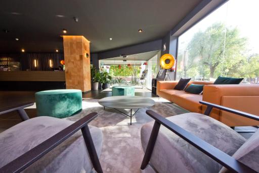Aparthotel Atenea Valles - Housity