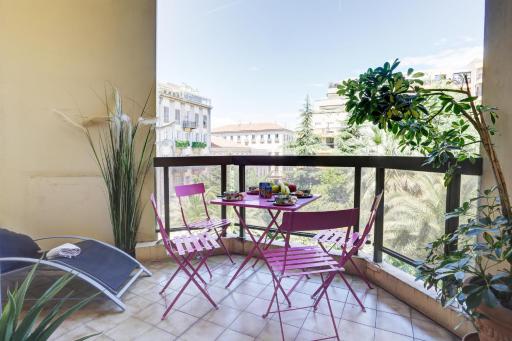 GRAND H -F2, FACE VIEUX- NICE, TERRASSE, ASCENSEUR, CLIMATISATION, Terrace - Nice city center - Housity