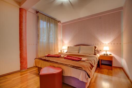 Sunny Villa Apartments - Housity