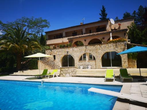 Mas Alto Apartments - Housity