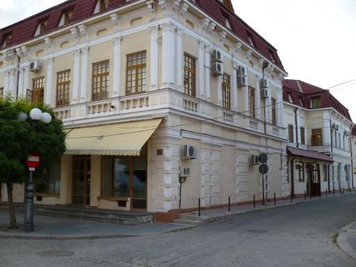 Hotel Regal - Housity