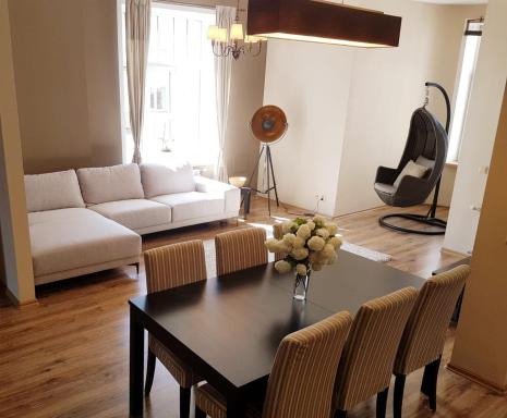 Sunny apartment right by the sea - Housity