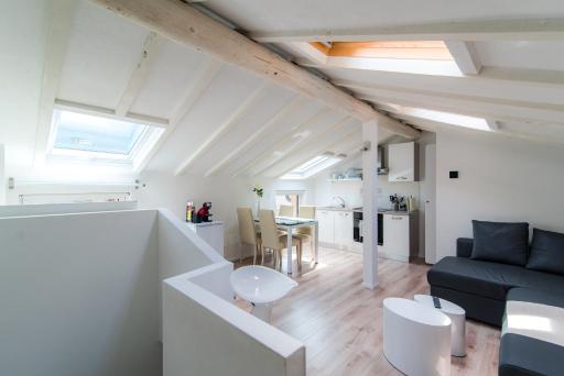 Laglio Apartment Above George - Housity