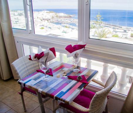 Apartments GINA y VISTA OCEANO - Housity