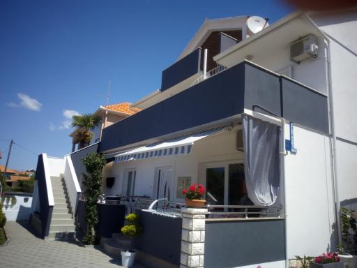 Apartment Šime Bibinje - Housity