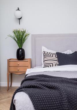 Explore the City from Its Center in a Chic Balcony Apartment - Housity