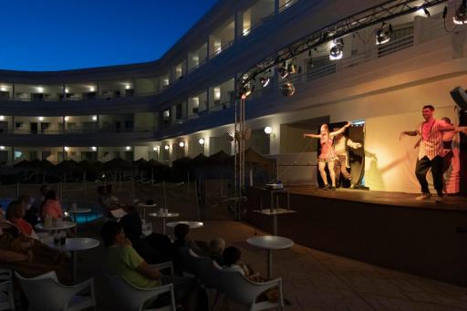 Hotel Palia La Roca - Housity