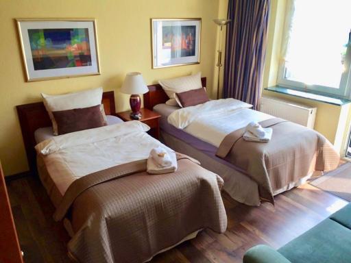 Ingrids Ferienwohnung mit Balkon in Thiede nähe See - Hizvo