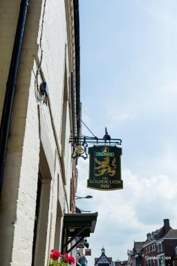 The Golden Lion Inn - Housity