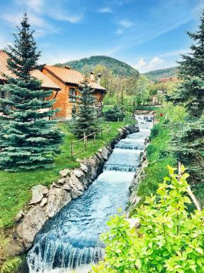 Teghenis Resort - Housity