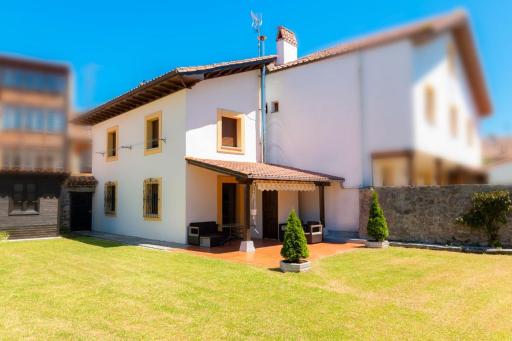 La capitana Llanes - Housity