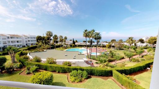 Top Floor Apartment - Amazing Sea View - Housity