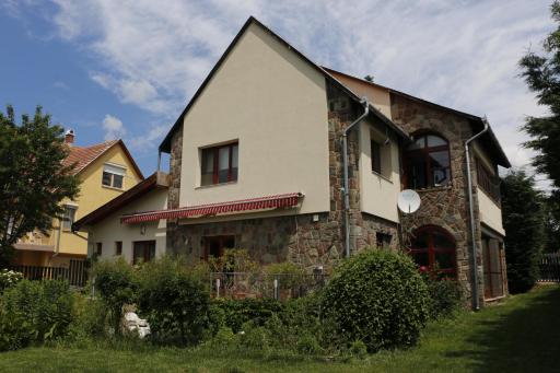 Flower Home - Housity