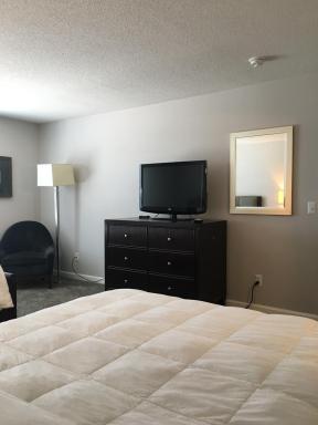 Ambassador Inn - Housity