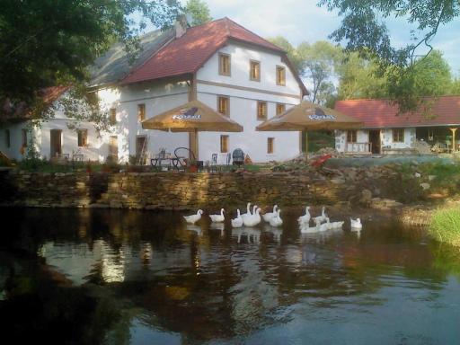 BioFarma Dolejší Mlýn - Housity