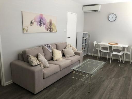 1 Bedroom Unit in Heart of Elsternwick - Housity