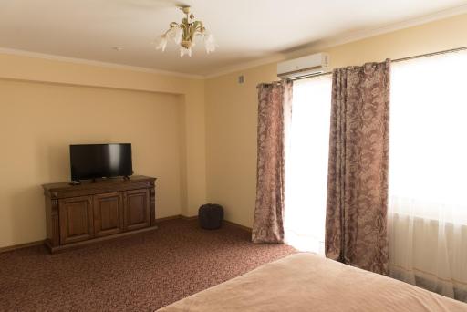 Hotel Korona - Housity