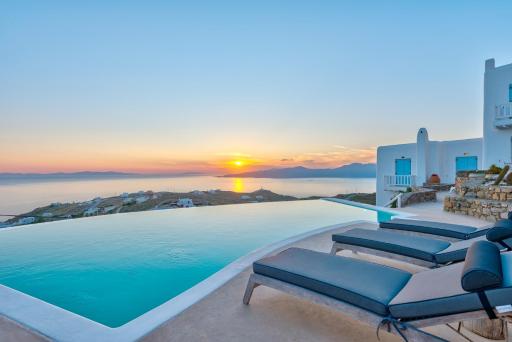 Mermaid Luxury Villas - Aquata Private pool - Housity