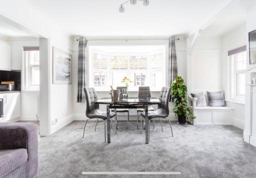 Ammonite Luxury beachfront apartment - Housity