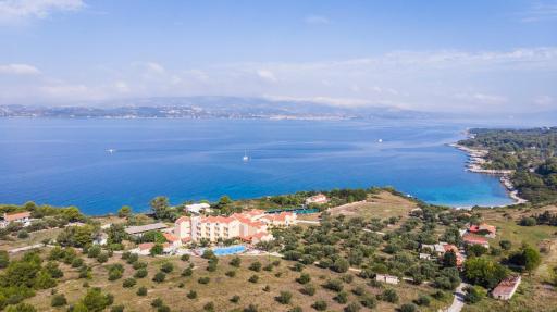 Lassi Hotel - Housity