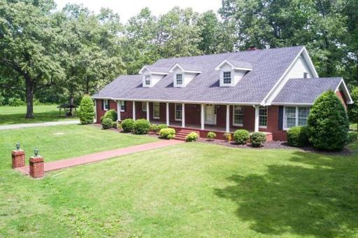 Cedar Grove Inn - Housity