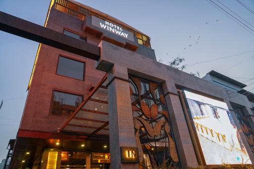 Hotel Winway - Housity