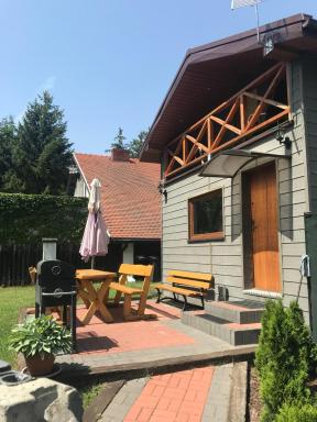 Domek letniskowy nad jeziorem w Stęszewku - Housity