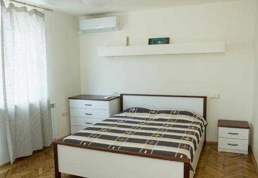 Just Like Home - New 1-BDR Apt near City Center - Housity