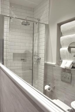 The Hayden Pub & Rooms - Housity