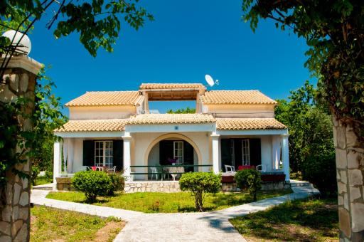 Su Casa Apartments - Housity