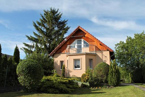 Cottage near Slovakiaring - Housity