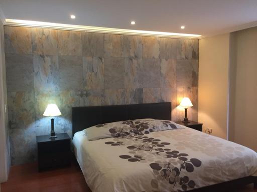 Fontana: Location + Pool - Housity