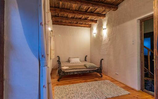 Barn guesthouse / Csűr vendégház - Housity