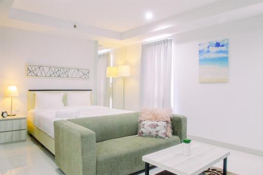Spacious Studio Apartment @ Azalea Suites By Travelio - Housity