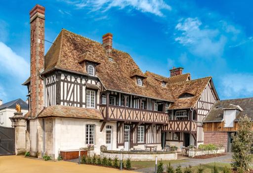 Le manoir des chevaux dorés - Housity