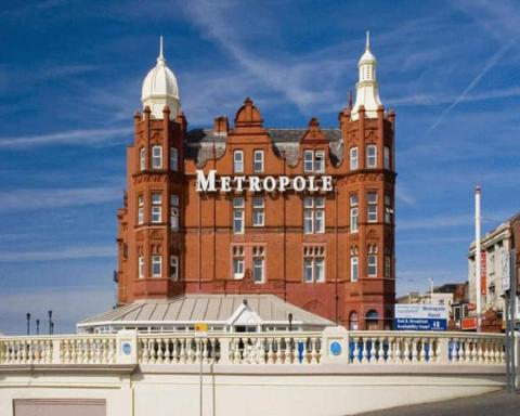 The Metropole Hotel - Housity