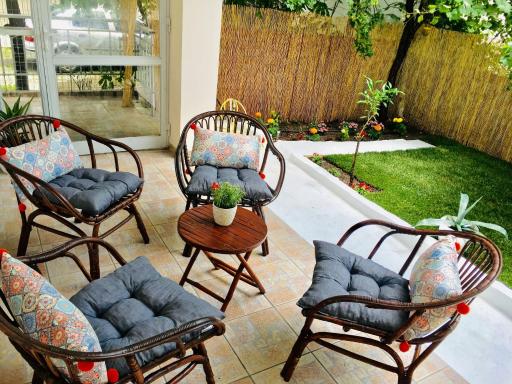 Oasis Luxury detached House in Thessaloniki with Hydromassage - Housity