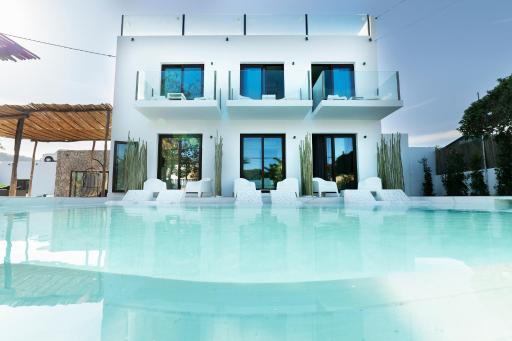 PAIISE Hotels - Housity