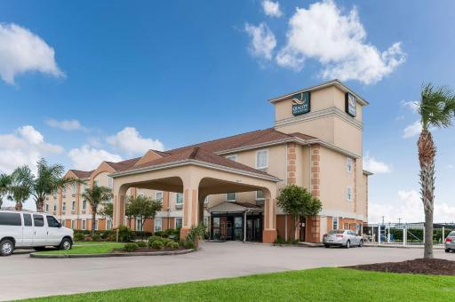 Quality Inn & Suites Houma - Housity
