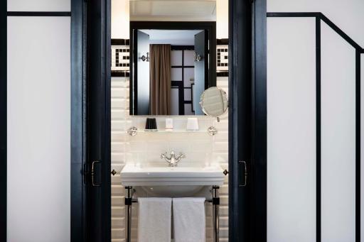 Hotel Monsieur & Spa - Housity