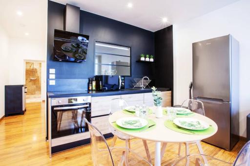 Legend - Le Saint Laurent - Parking - Wifi - 24/7 - cosy - Housity