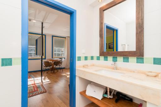 Miragaia House - Housity