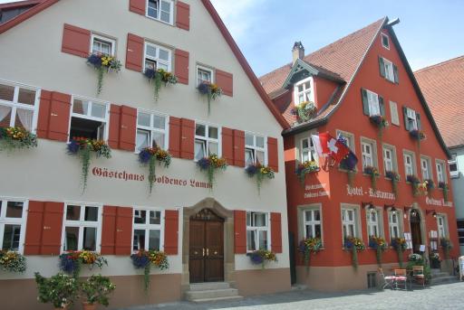 Hotel-Restaurant Goldenes Lamm - Housity